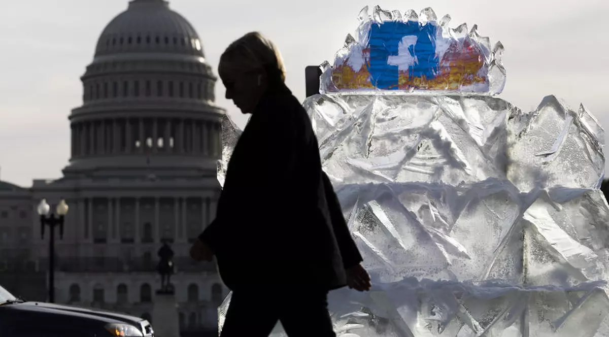 Facebook, rețeaua de socializare în care americanii au cea mai mică încredere