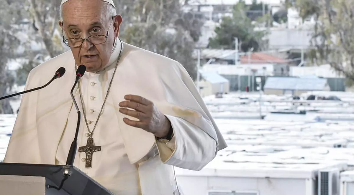 Papa Francisc critică felul în care sunt trataţi migranţii în Europa: Cauzele ar trebui atacate, nu oamenii săraci