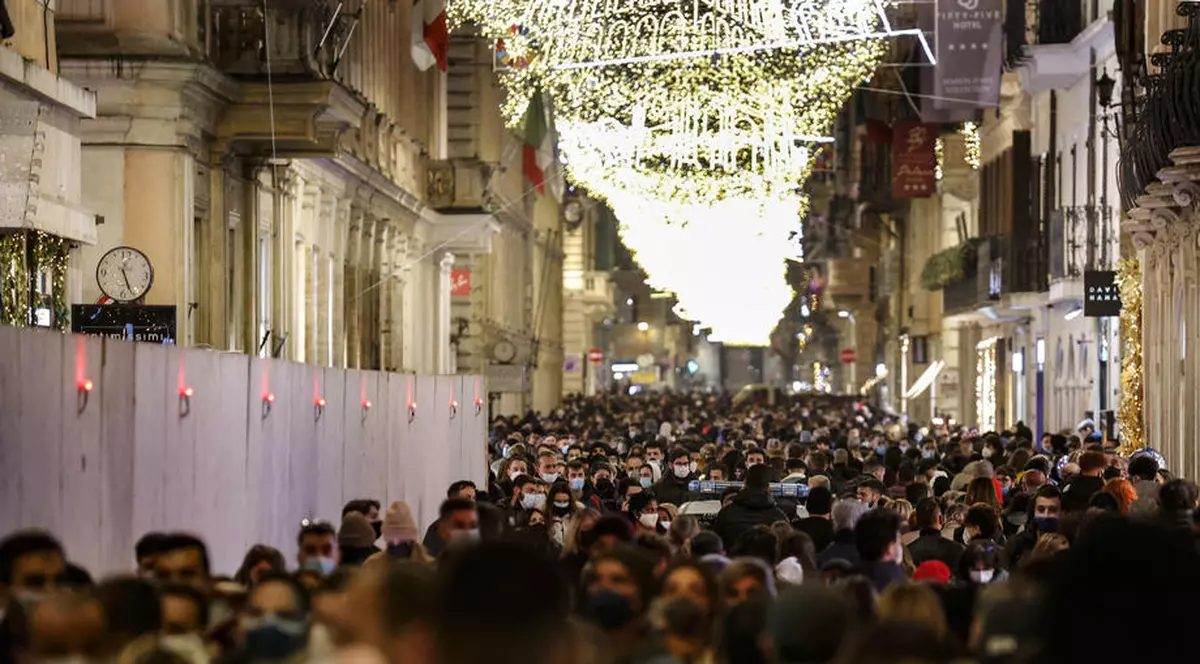 Italia interzice toate evenimentele de Revelion pe fondul creșterii cazurilor COVID