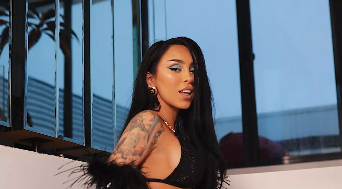 Cum a ajuns Ruby plină de vânătăi pe picioare. Artista a arătat tuturor imaginile. „Mă dor coastele destul de rău”