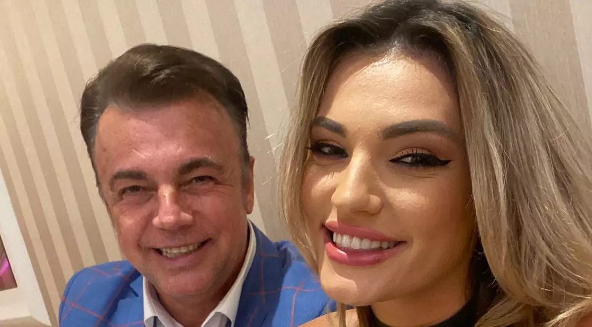 Adrian Enache și fiica lui, Diana, nu au mai putut pleca în America. Aveau de susținut mai multe spectacole. „Nu a fost să fie”