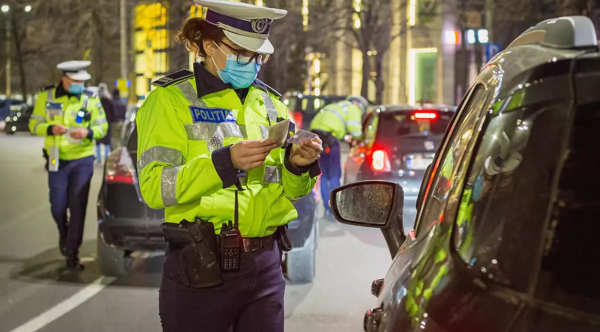 Razie a polițiștilor rutieri în Capitală. Cu ce amendă s-a ales un șofer prins cu 135 km/h pe un drum pe care trebuia să circule cu 50 km/h