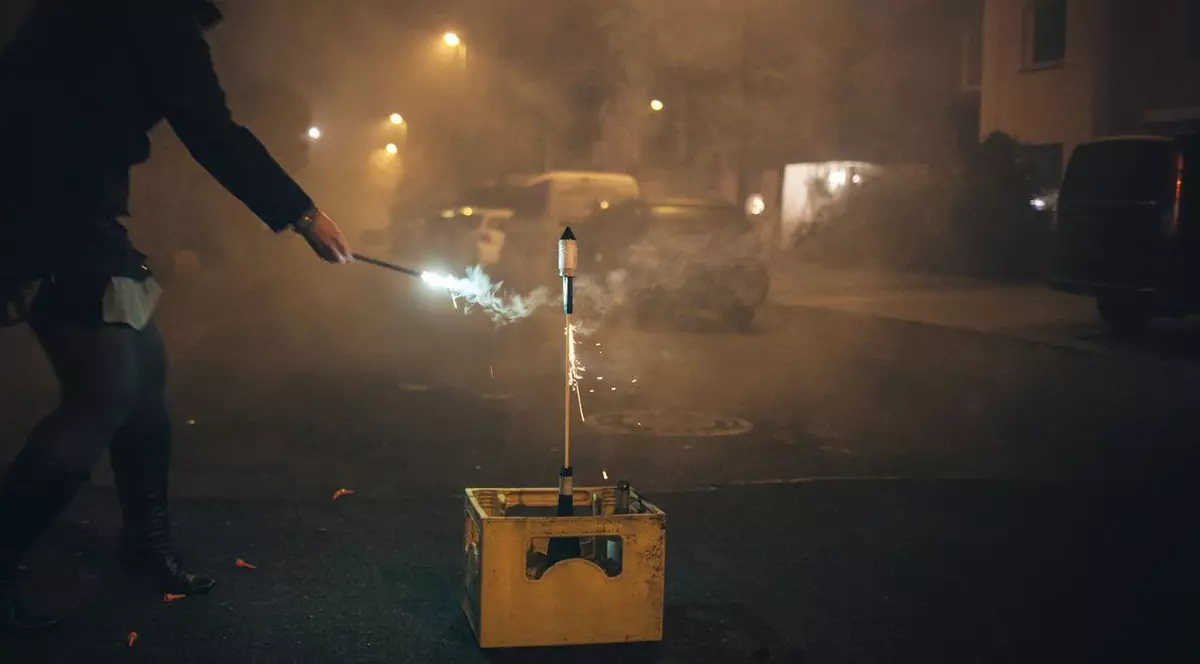 Doi morți și un rănit grav din cauza artificiilor, în Germania și Austria