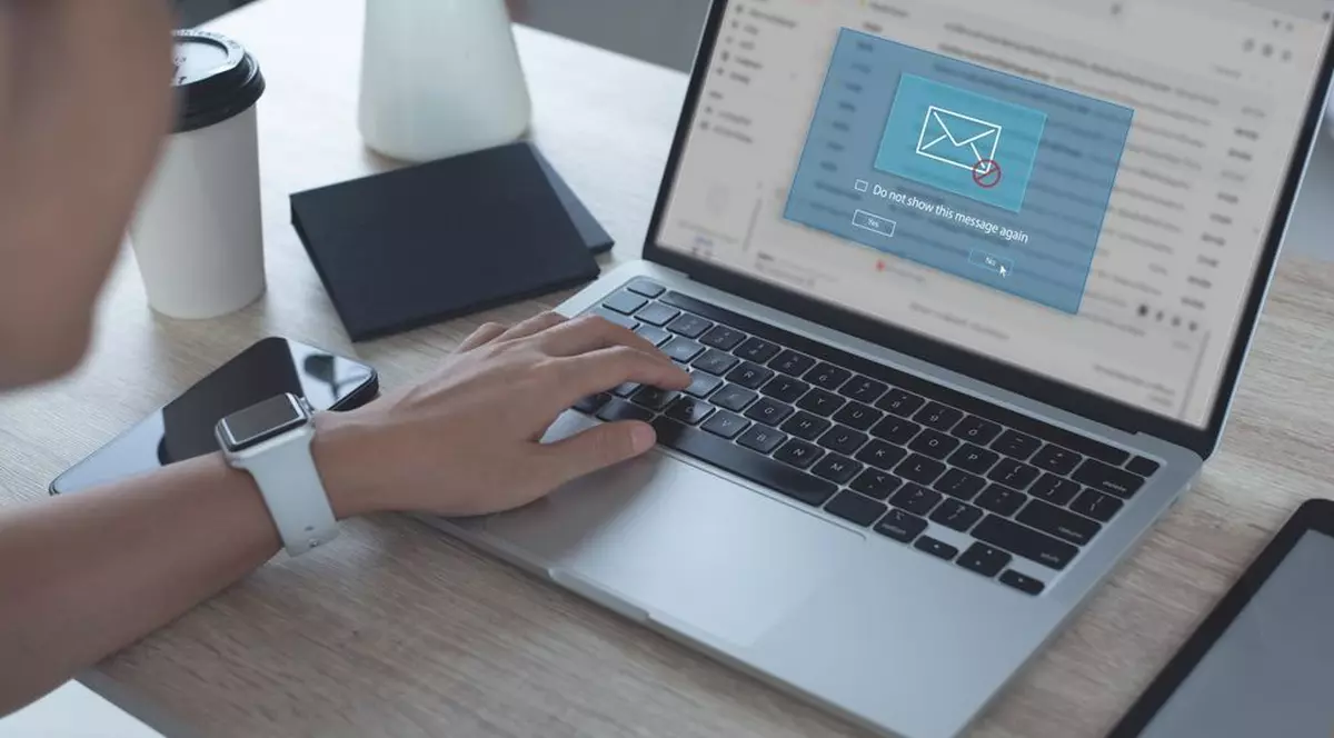 Specialiștii în securitate cibernetică: Hackerii exploatează la maximum conflictul din Ucraina. Utilizatorilor li s-ar putea cere donații pentru cauze din zona de conflict