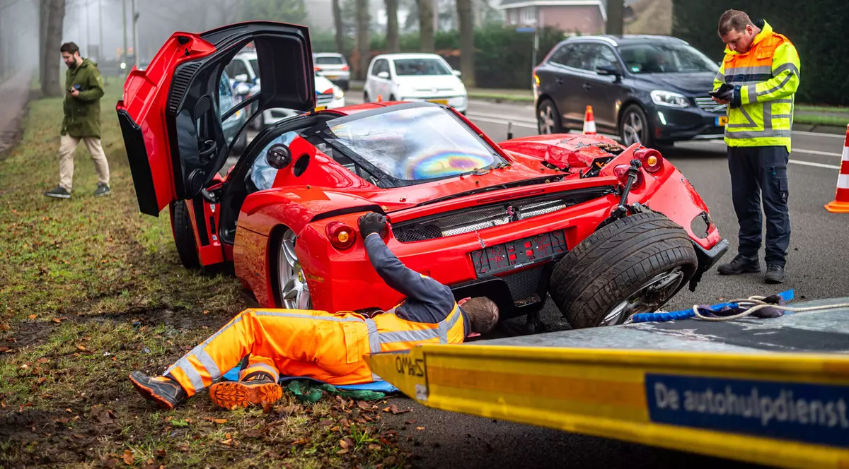 Un Ferrari Enzo extrem de rar, de peste 3 milioane de euro, distrus de un mecanic, în timp ce făcea teste, în Olanda
