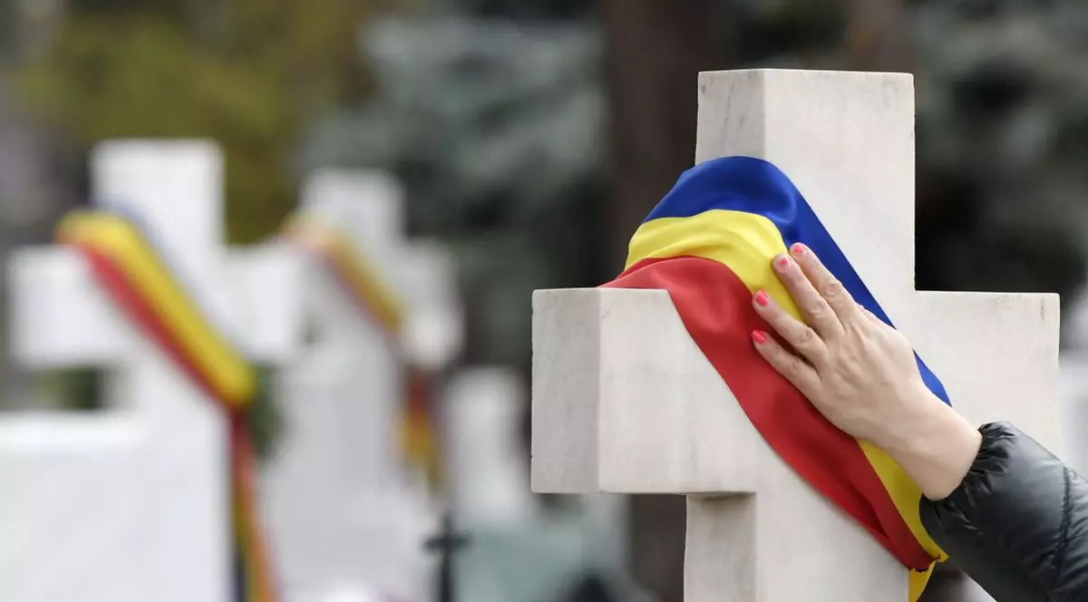 Date INS noiembrie 2021: numărul de decese rămâne aproape dublu față de un noiembrie normal