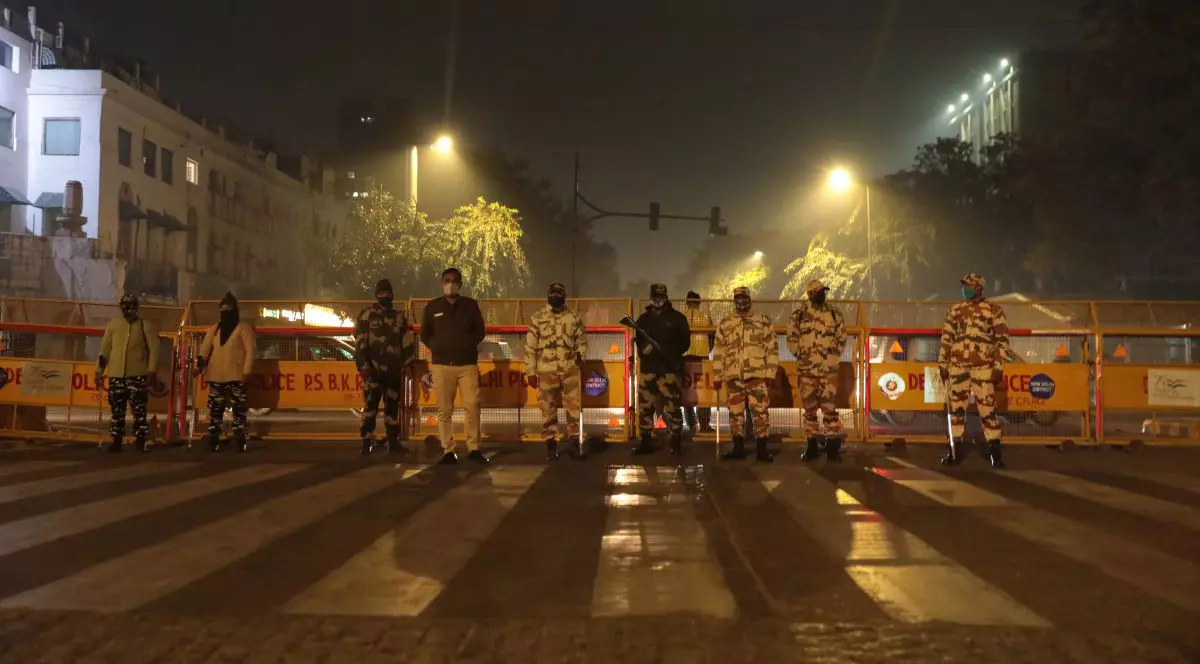 Interdicție de circulație în weekend în capitala Indiei, din cauza COVID. Mitingurile electorale continuă