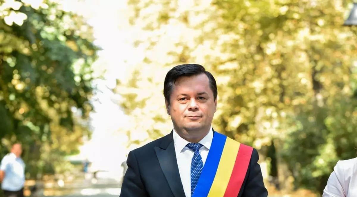 Marcel Romanescu, primarul PNL din Târgu Jiu, trece la PSD: „Timp de 7 ani nu am știut ce înseamnă sprijin din partea conducerii județene”