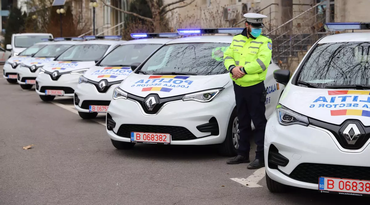 Șapte mașini electrice au intrat în dotarea Poliției Locale din sectorul 6