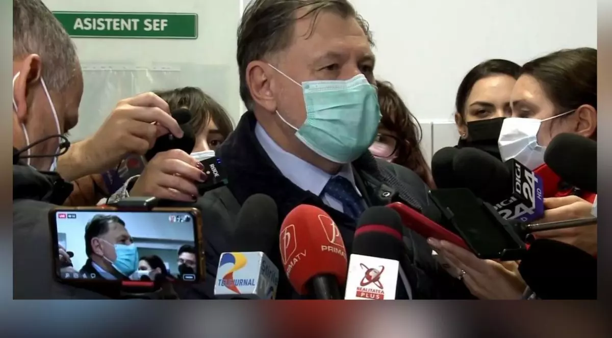 Distanţare socială cu ministrul sănătăţii. Imaginile de necomentat din spitalul de la Constanța