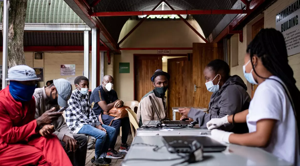 Indiciile din Africa de Sud privind viața după Omicron. „A apărut o nouă categorie de pacienți”