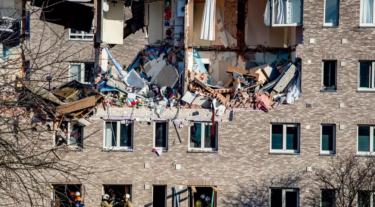 Trei morți găsiți printre dărâmături, după explozia puternică dintr-un bloc, în Belgia
