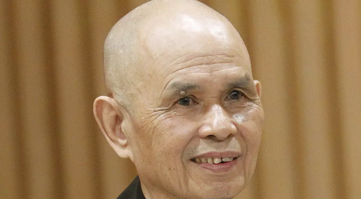 Thich Nhat Hanh, unul dintre cei mai influenţi călugări budişti, a murit la 95 de ani