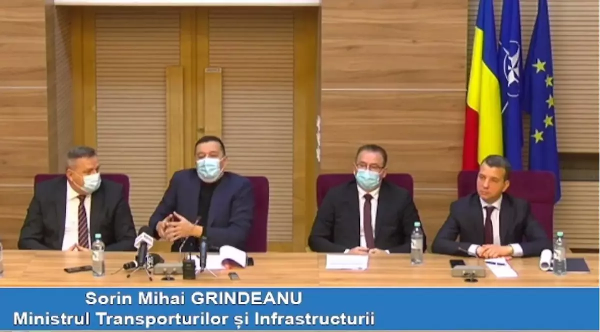 Secretarul de stat de la Transporturi Sorinel Vrăjitoru fara masca sanitară de protecţie anti COVID, langa Sorin Grindeanu la o conferinta de presa. Foto: Facebook PSD