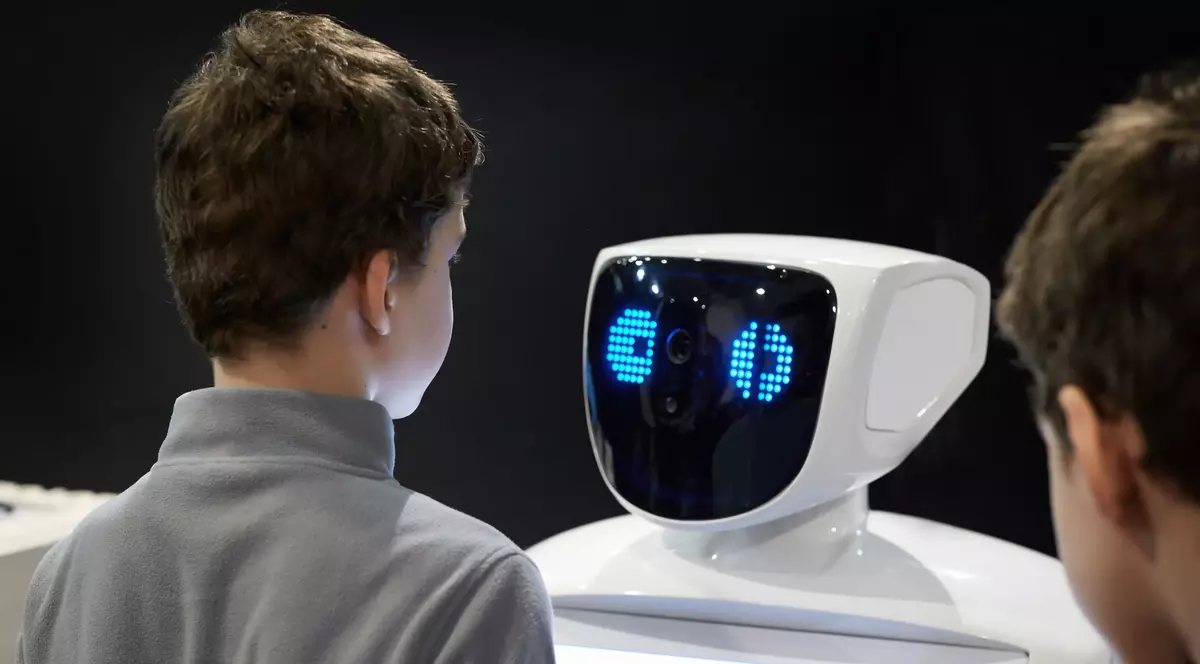 Inovația care poate fi utilă și post-pandemie: În Germania, un robot merge la școală în locul unui copil bolnav