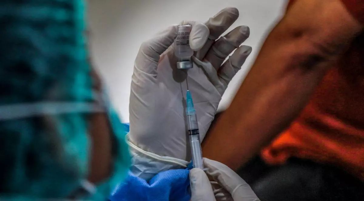 Peste 11.000 de români s-au vaccinat anti-COVID-19 în ultimele 24 de ore. Cei mai mulți s-au imunizat cu doza 3