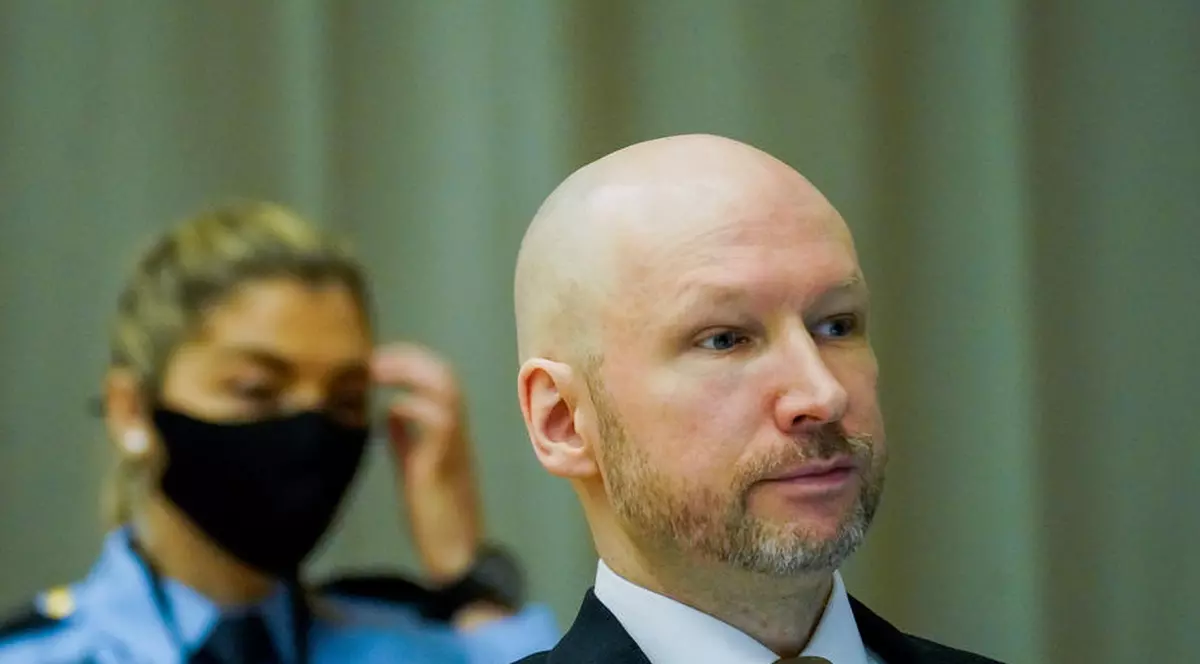 Ander Breivik vrea să fie eliberat condiționat, la zece ani după ce a comis cel mai sângeros atac din istoria Norvegiei