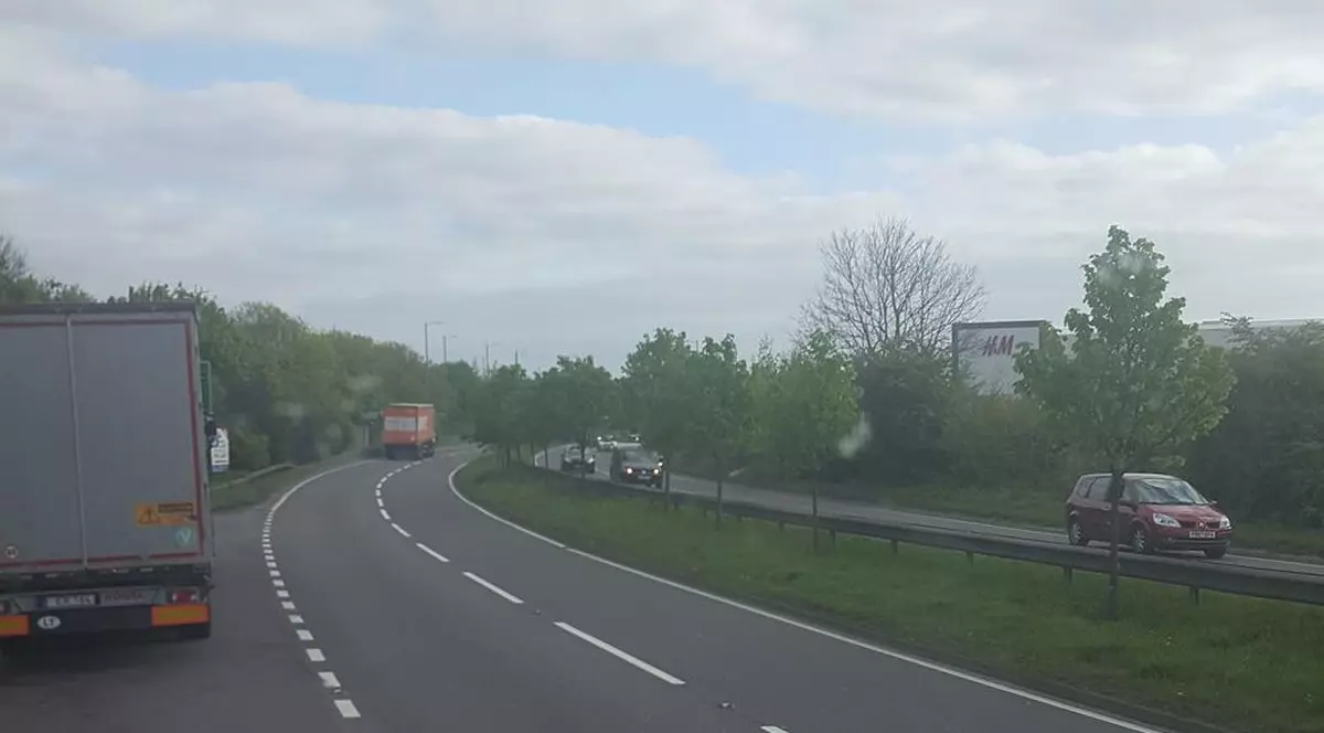 Șofer român, un an și opt luni de închisoare, după ce a condus pe contrasens și a provocat un grav accident, în Anglia