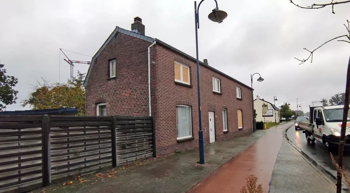Român luat ostatic și torturat două zile, apoi lăsat rănit grav într-o casă, în Belgia. Cinci români acuzați că i-au făcut asta