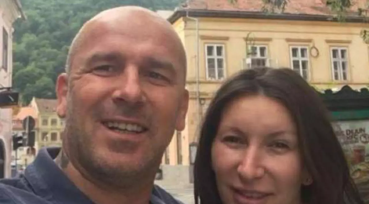 Cătălin Zmărăndescu și-a cerut soția în căsătorie în ringul de box. Între ei e o diferență de 12 ani: „Nu se aștepta niciodată să fac gestul ăsta”