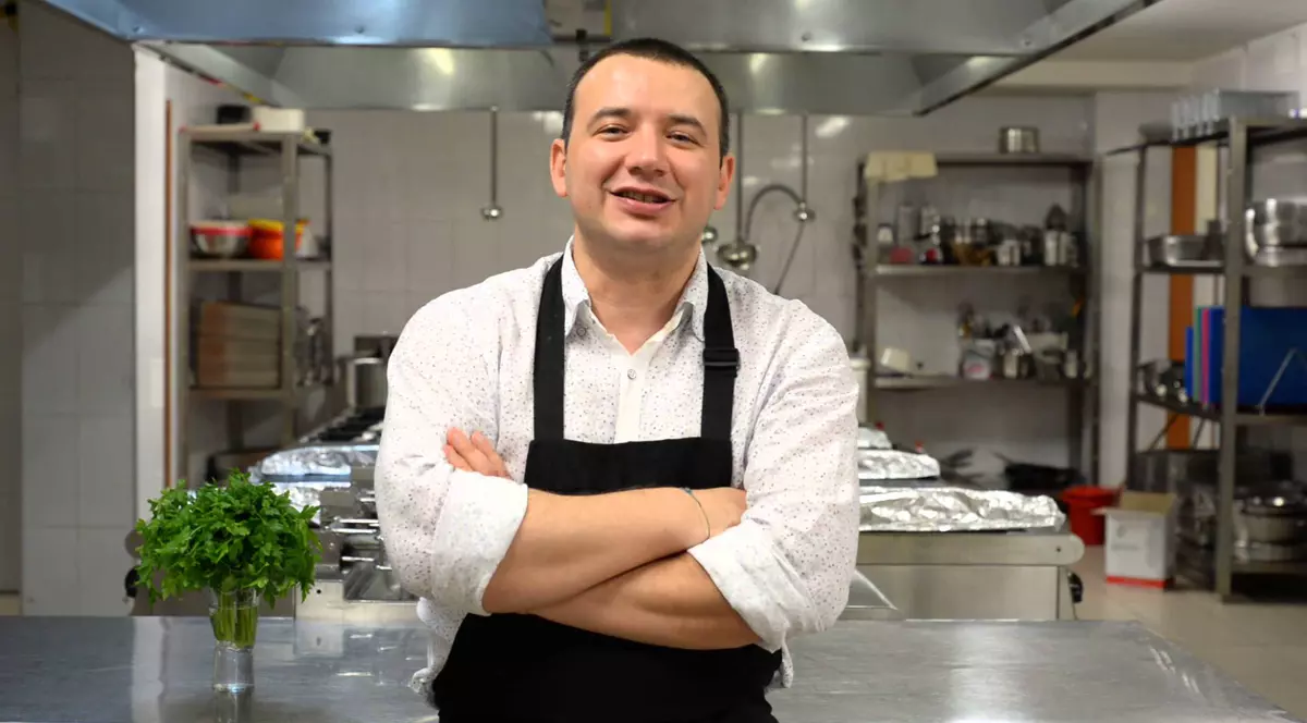 Cine este Marius Tudosiei, co-prezentator al emisiunii „Chefi fără limite”. Show-ul culinar va avea premiera pe 20 februarie