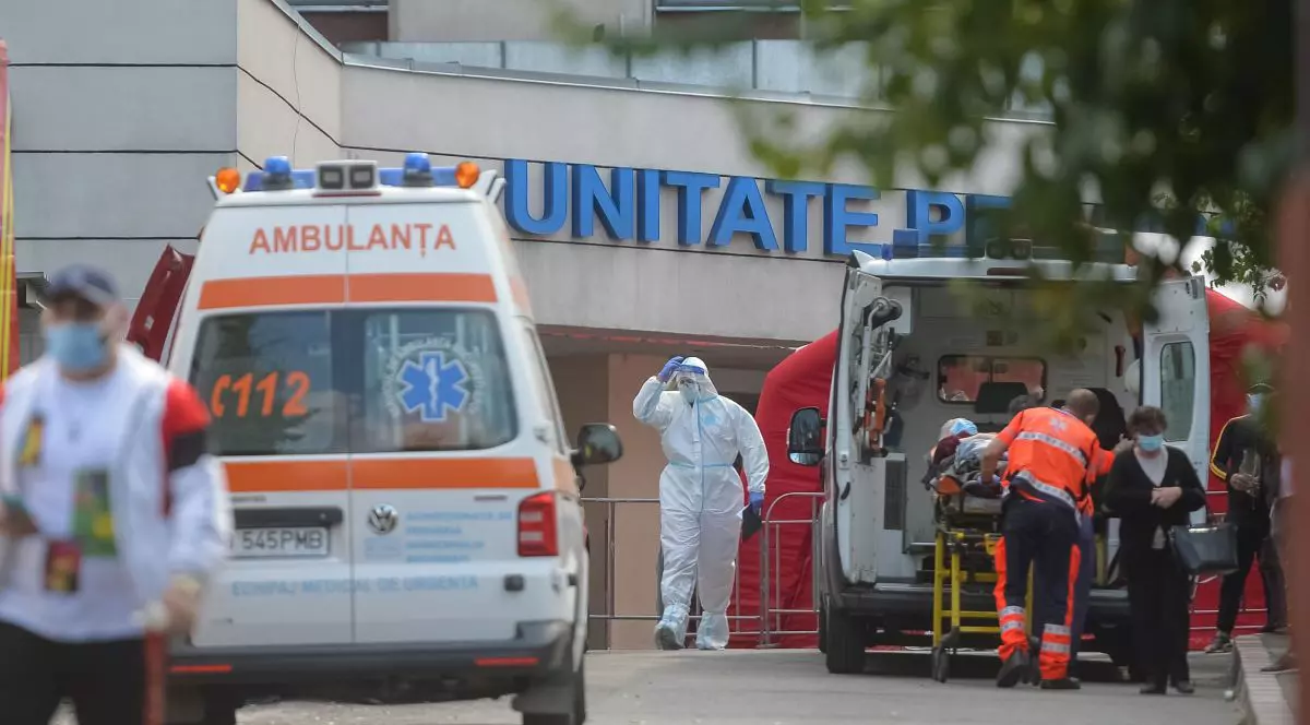 Bilanț COVID: scad infectările, cresc numărul deceselor și cel al pacienților de la ATI