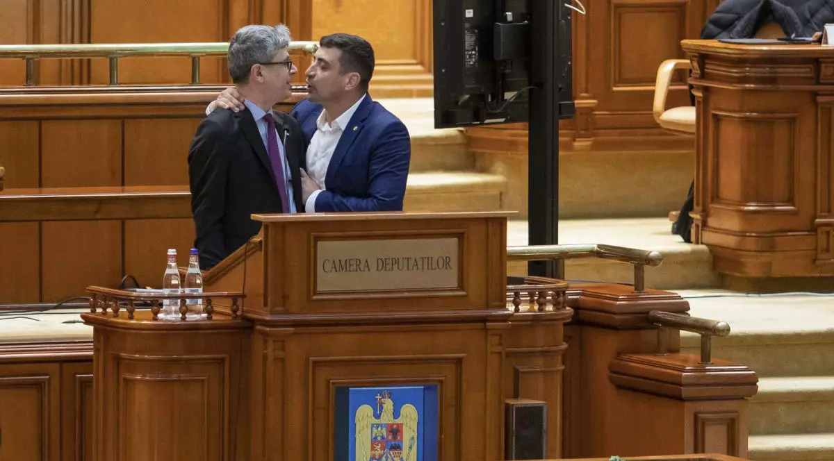 Premierul Ciucă, după ce Simion l-a agresat pe ministrul energiei: „O degradare fără precedent a dialogului politic”