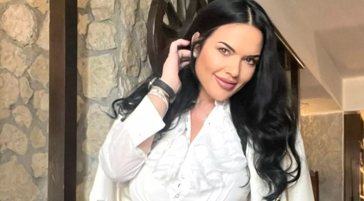 Ioana Năstase susține că a fost agresată de o femeie într-un restaurant de față cu soțul. Reacția lui Ilie Năstase: „Lui îi plăcea ce se întâmplă”