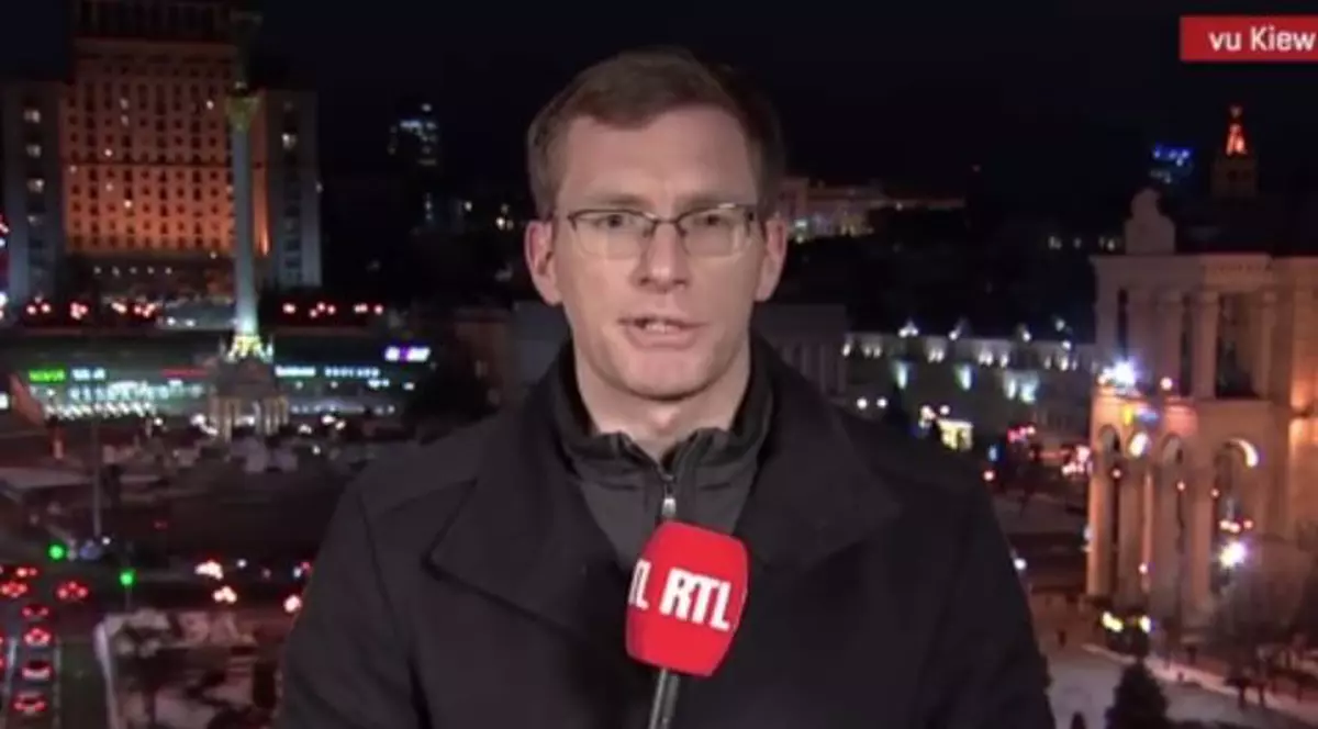 „Uimitor!”. Un jurnalist, viral pe internet după ce a transmis în direct de la Kiev în 6 limbi diferite