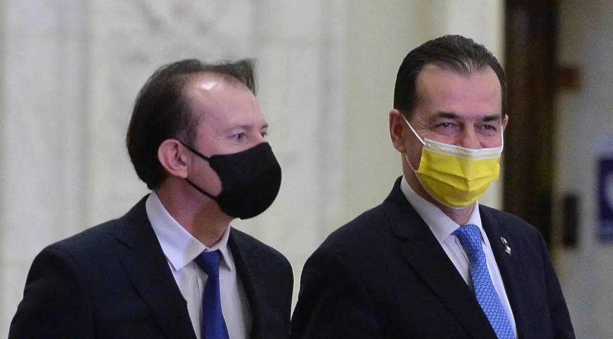 Ludovic Orban, după ce l-a făcut „nesimțit” pe Florin Cîțu în Parlament: „Am fost elegant față de el”. Foto: EDUARD VINATORU / MEDIAFAX FOTO / Hepta
