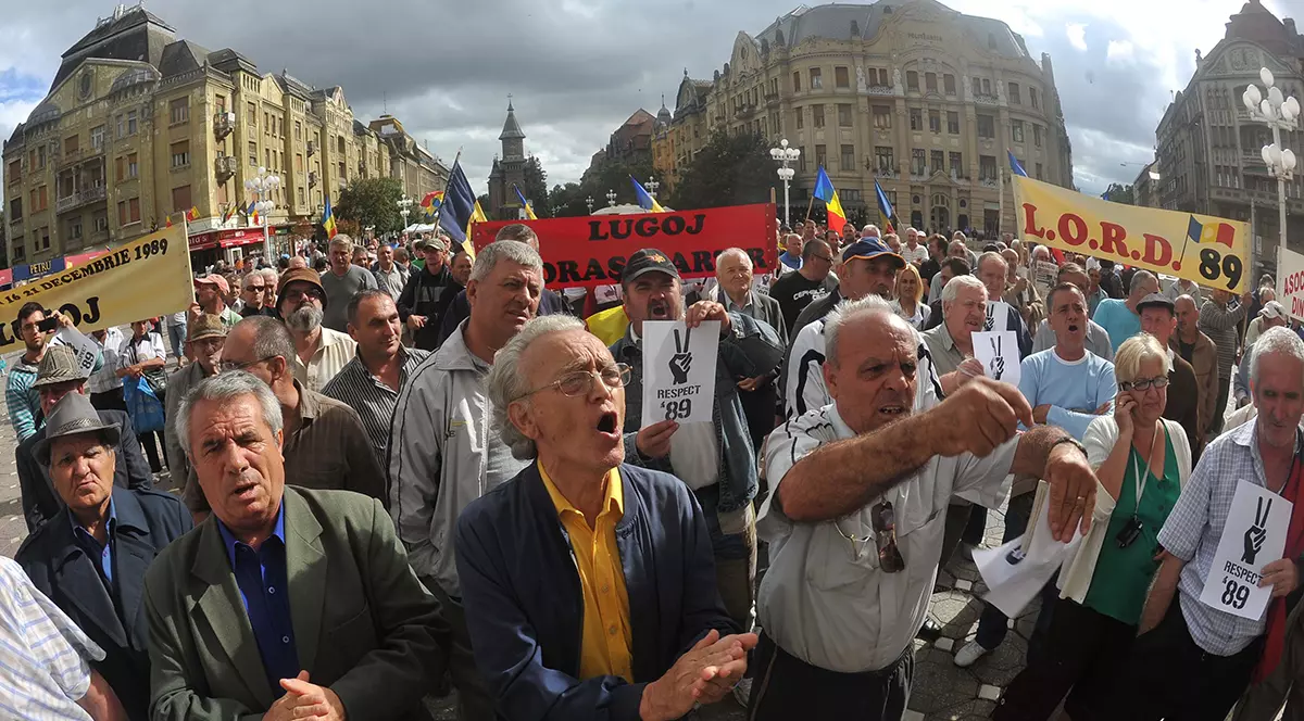 Așteptând factura la curent. Pregătiți-vă de revenirea unui personaj de anii ’90: masele furioase