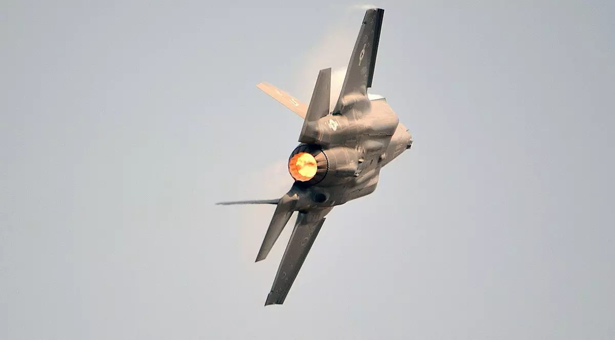 Două avioane militare F-35 ale armatei SUA au ajuns în România. Vor participa la misiuni şi antrenamente cu Forţele Aeriene Române