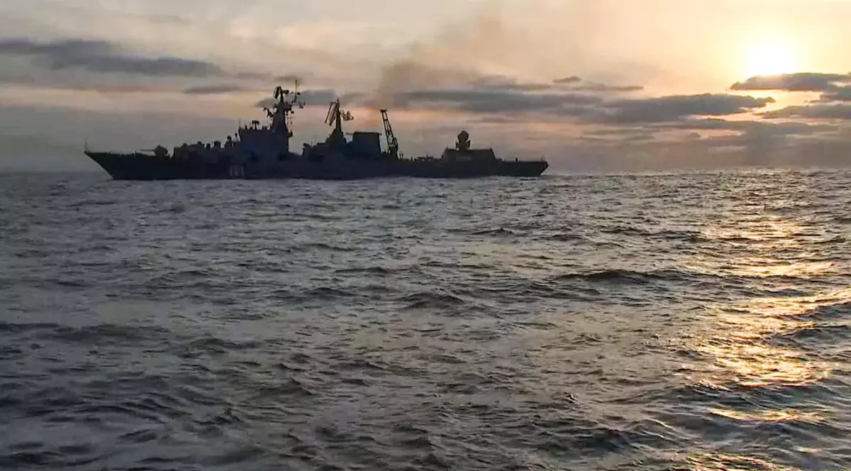 Turcia interzice trecerea navelor de război prin Bosfor şi Dardanele