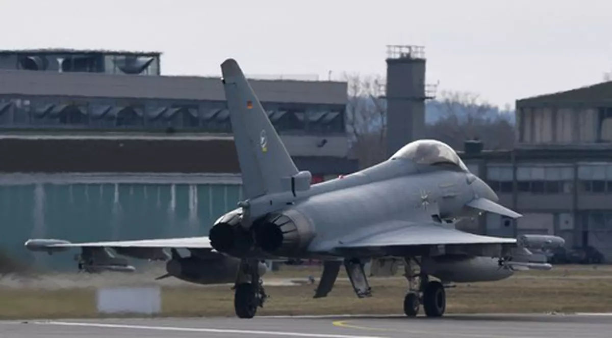 Trei avioane Eurofighter ale Forţelor aeriene germane ajung în această seară în România. Ce misiune au