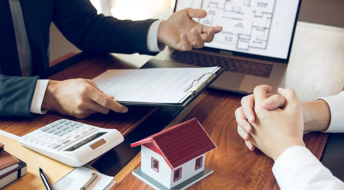 BNR a majorat dobânda-cheie de la 2% la 2,5%. Ce înseamnă asta pentru românii cu credite la bănci