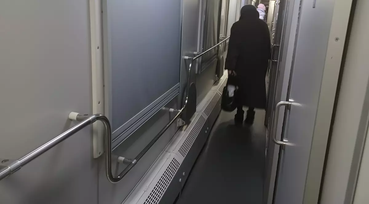 Trimisul special al Libertății în estul Ucrainei: ”Aici, la Mariupol, armata rusă nu a cucerit orașul. Sâmbătă dimineața trenurile stau, iar pe peron sunt polițiști ucraineni înarmați”