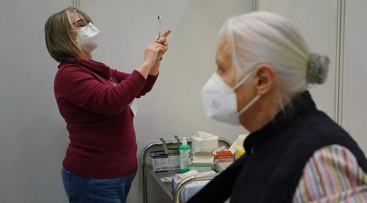 Germania recomandă vaccinarea cu al doilea booster pentru persoanele vulnerabile. La ce interval după primul ar putea fi administrat