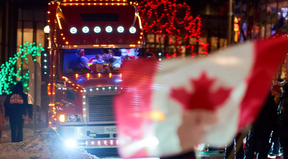 Confruntări între poliția canadiană și protestatarii care blochează un pod spre SUA