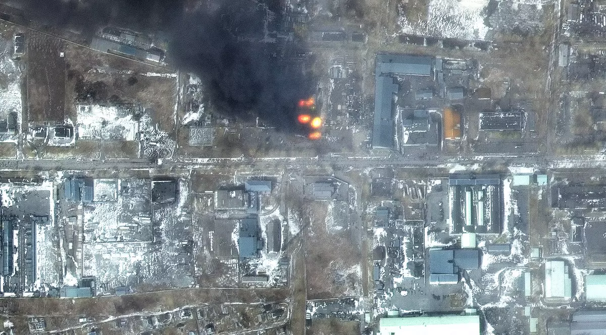 Cum arată, văzută din satelit, zona rezidențială din Mariupol după bombardamentele rusești