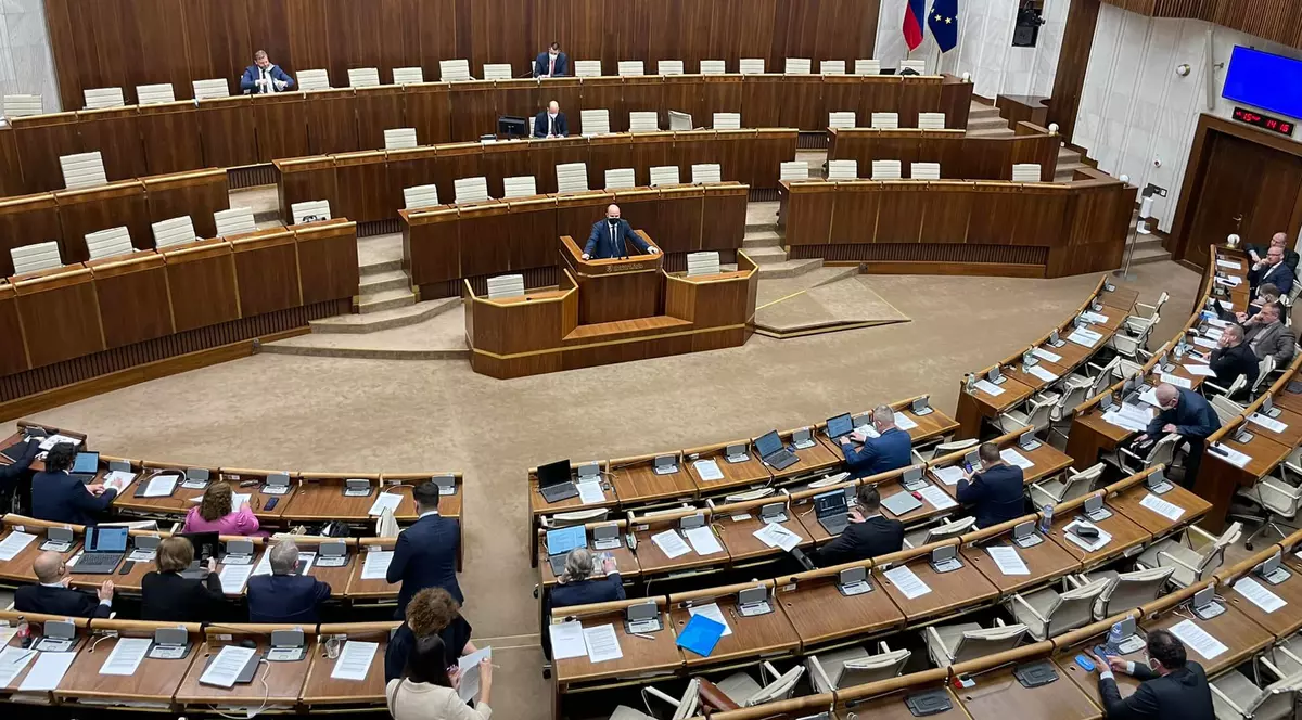 Slovacia aprobă desfăşurarea unor forţe NATO pe teritoriul său