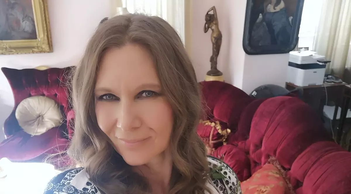 Romanița Iovan, în costum de baie la 57 de ani. Creatoarea de modă se află în Turcia. „Am înotat la 8 grade afară”