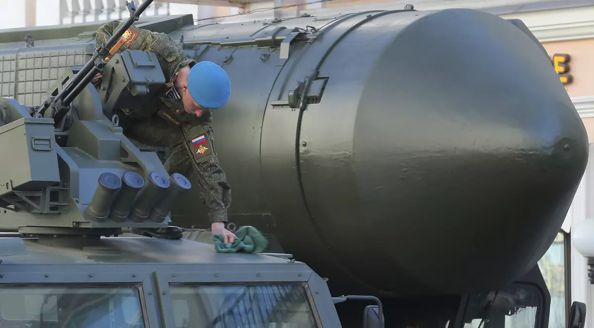 Raport: Statele nucleare ale lumii cheltuiesc tot mai mult pentru armele atomice