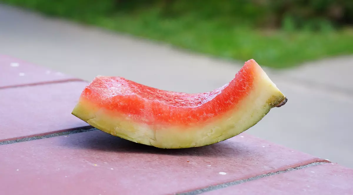 De ce să nu arunci cojile de pepene. La ce le poți folosi