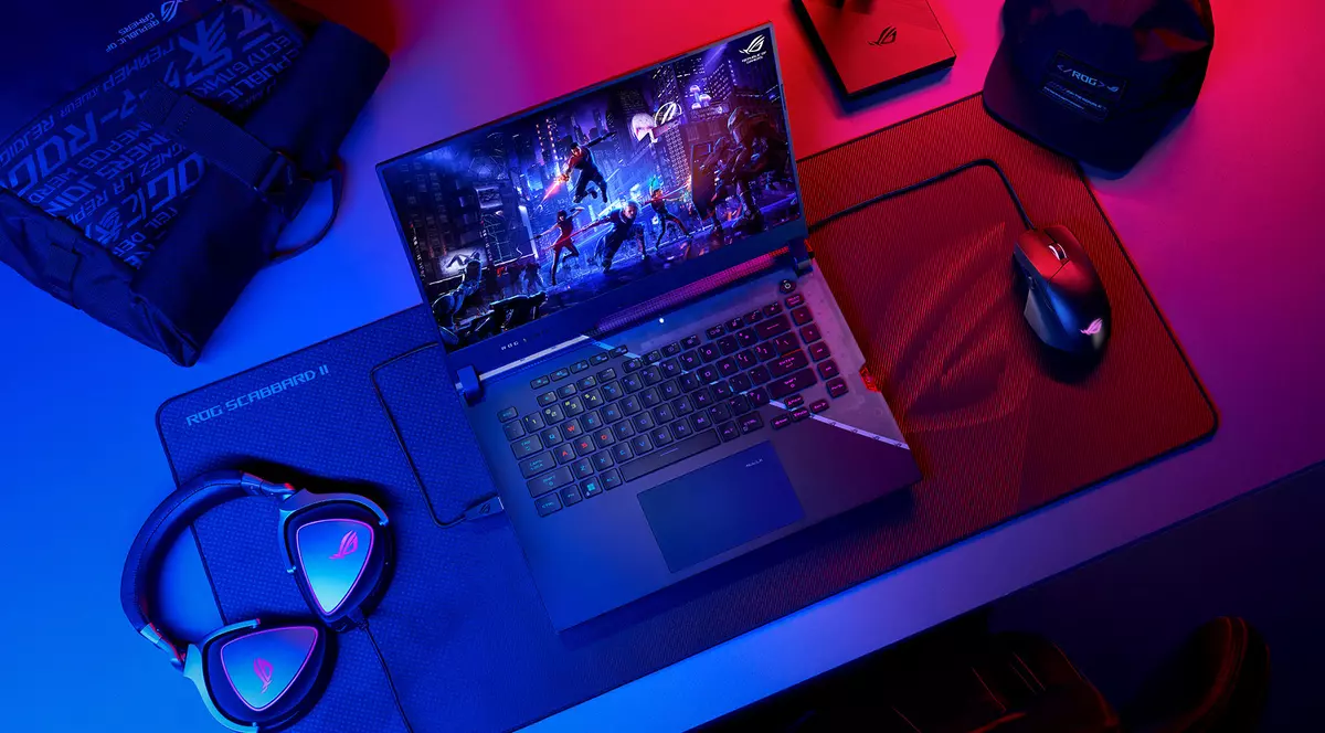 ROG Strix SCAR 17 (G733Z): gaming la nivel de competiție