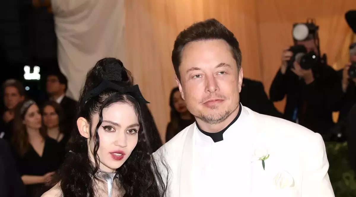 Grimes și Elon Musk
