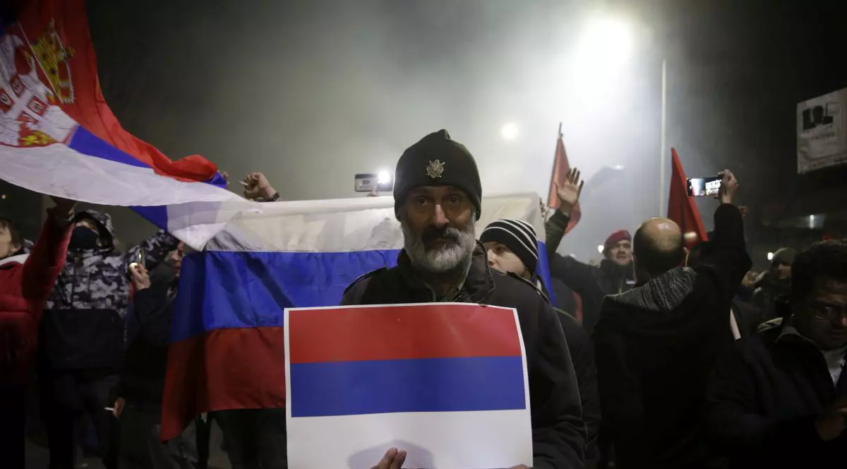 Interviu din Belgrad: „Sârbii ies în stradă nu pentru că au simpatii rusofile profunde, ci pentru că văd în Rusia un oponent al puterii imense a SUA”
