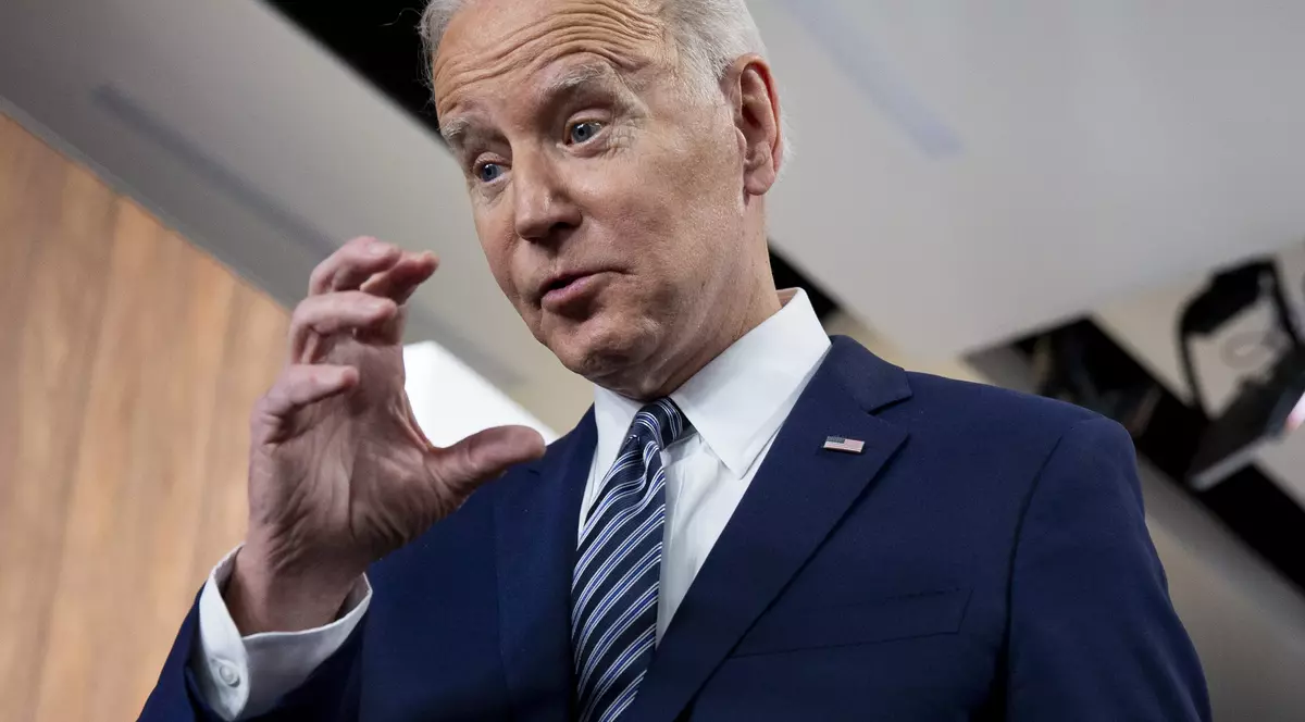 Prețul petrolului a scăzut cu 4%, după ce SUA au anunțat că vor debloca zilnic un milion de barili de țiței din rezervele strategice