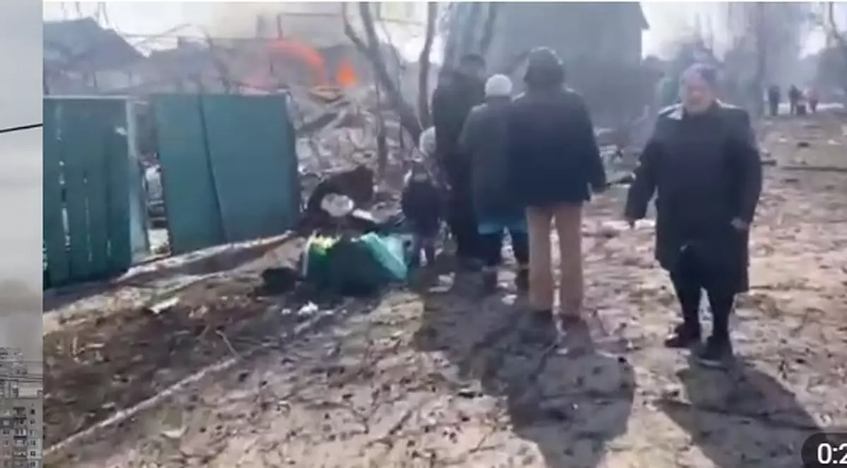 Noi bombardamente în zone rezidențiale din Mariupol. „Rușii continuă «să nu atace» Ucraina”