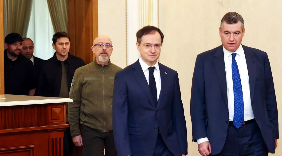 Ministrul de externe ucrainean: Limba ucraineană va rămâne singura limbă de stat. Acesta neagă că Rusia și Ucraina au ajuns la vreun consens în ce privește pacea