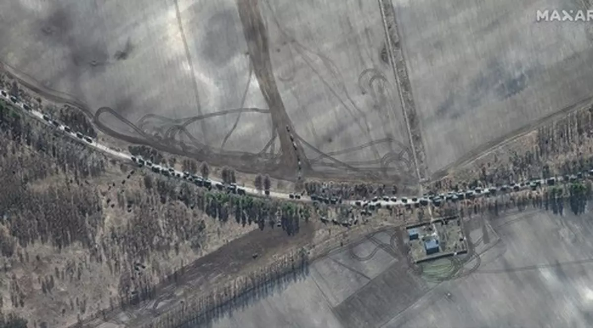 În așteptarea uriașului convoi militar rus: teama locuitorilor din Kiev, văzută prin ochii BBC